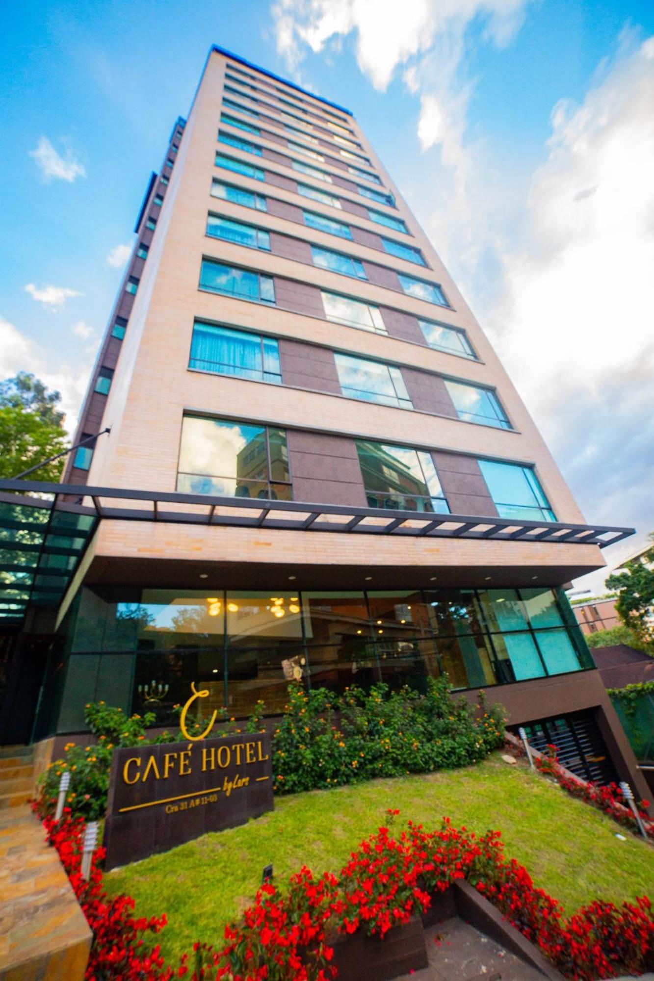 Café 4*