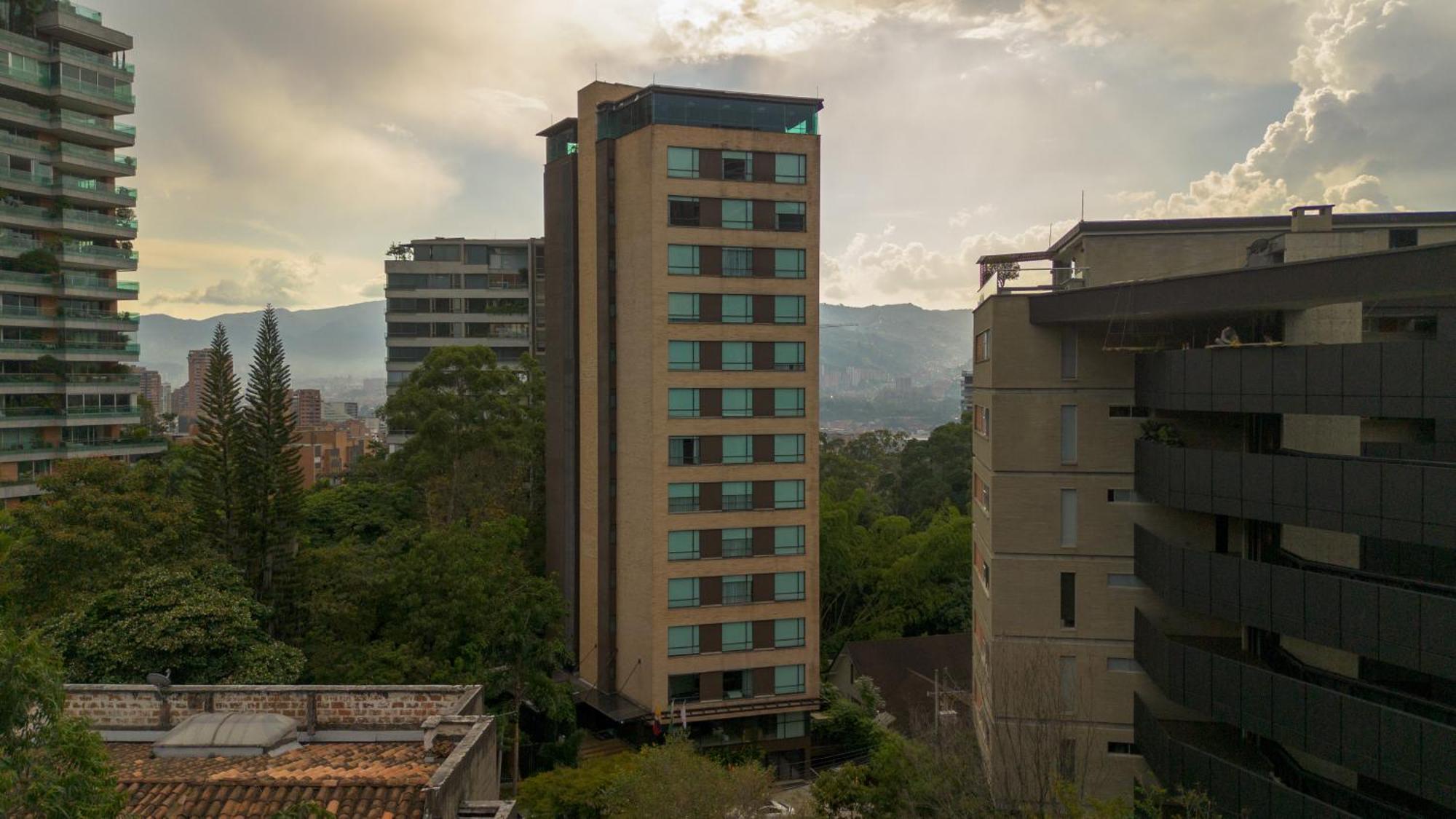 Café 4* Medellín