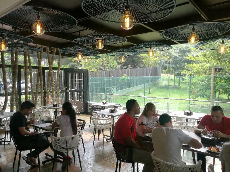 Café 4* Medellín